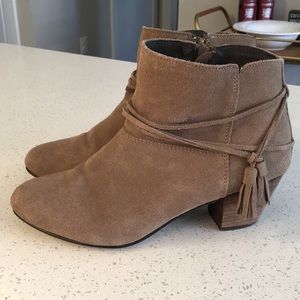 Tan suede booties!